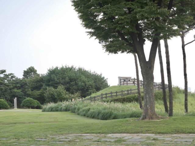 Namsan Baekbeom Square